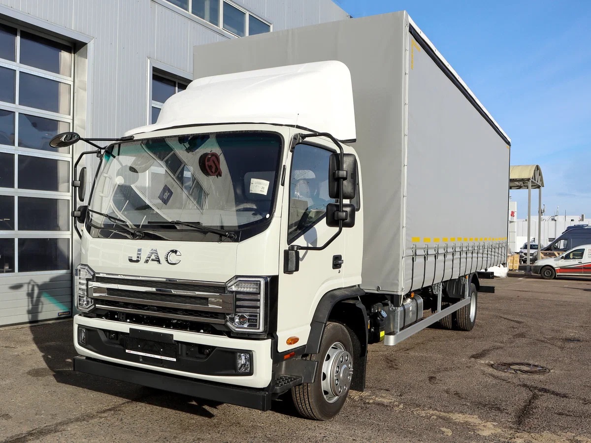 Бортовой автомобиль JAC N120X
